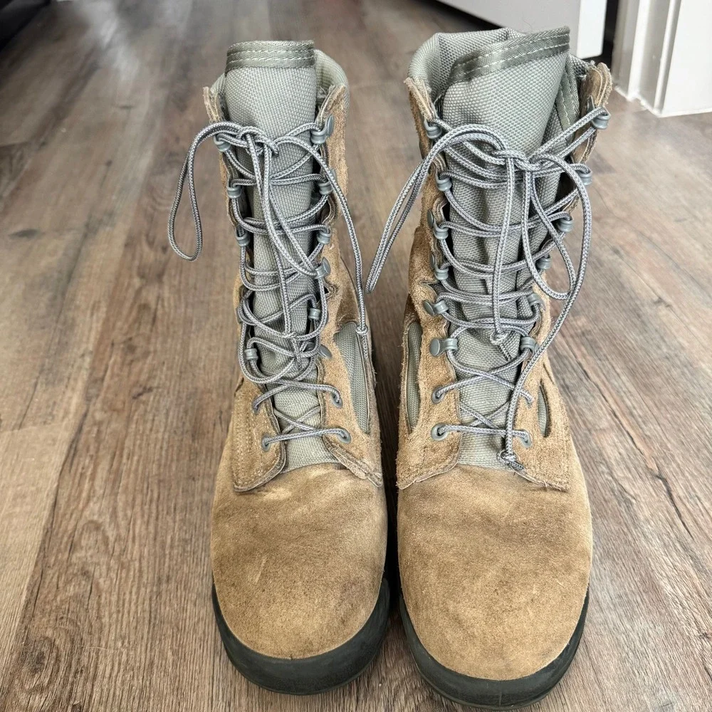 Belleville Tactical Boots Tan Suede Goretex Vibram Sole Mens 8 R Made In USA